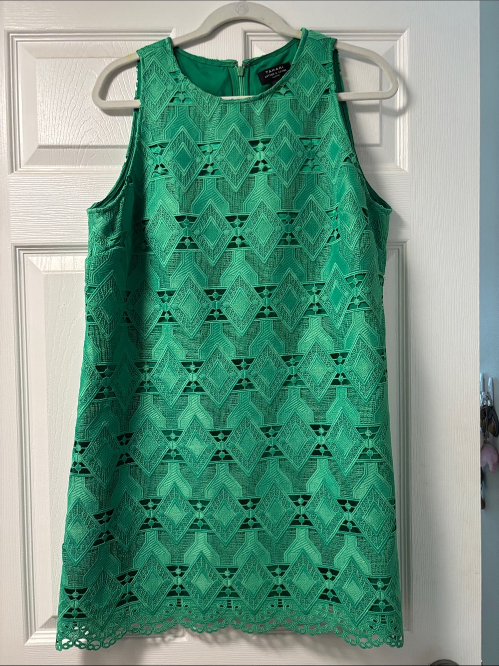 Tahari ASL Emerald Green Lace Shift Dress